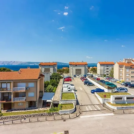 App For 2 In Center Of Gabi I Luka *